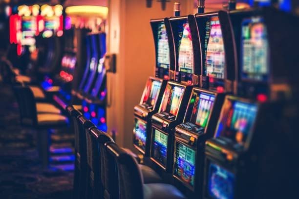 btv186 Crazy Time roulette table with multi-camera broadcast showing wheel spin, ball placement, and live payout announcement